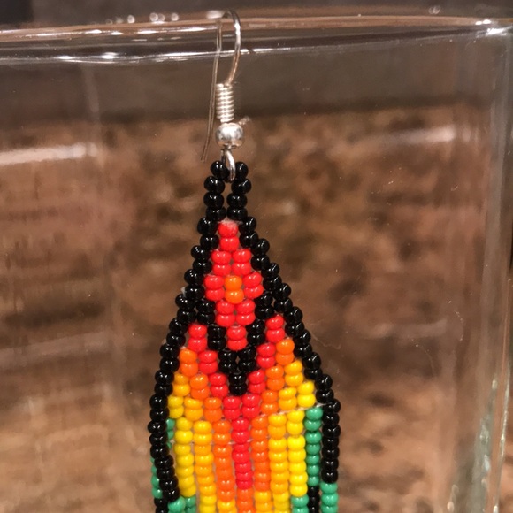 BEADED HANDMADE EARRINGS FROM COLOMBIA - Picture 3 of 7